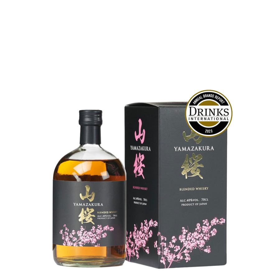 Bouteille de Yamazakura Whisky Blended 70 cl vue bouteille avec son étui de présentation récompensé au drinks international de 2023 (whisky japonais) | MAISON COCKTAIL