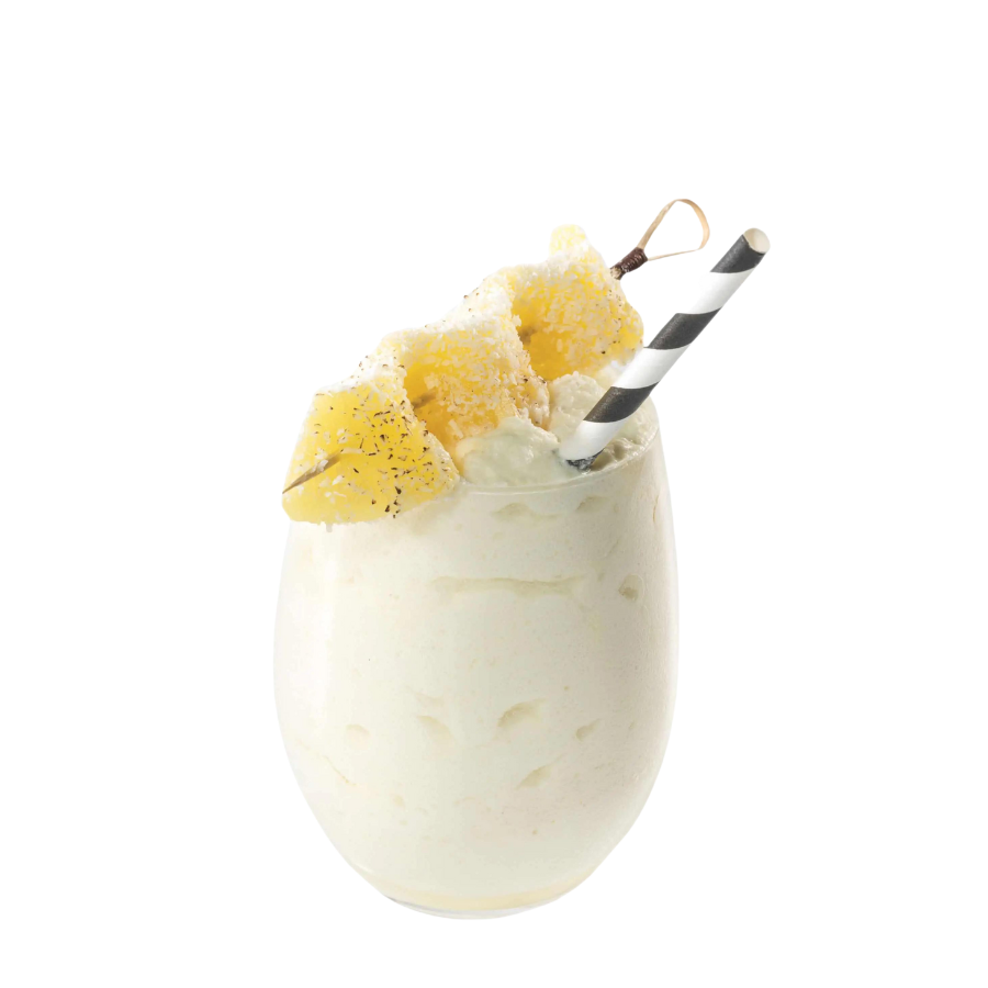 Vue cocktail recette kit cocktail Pina Colada dans un verre bas avec décoration d'ananas | MAISON COCKTAIL