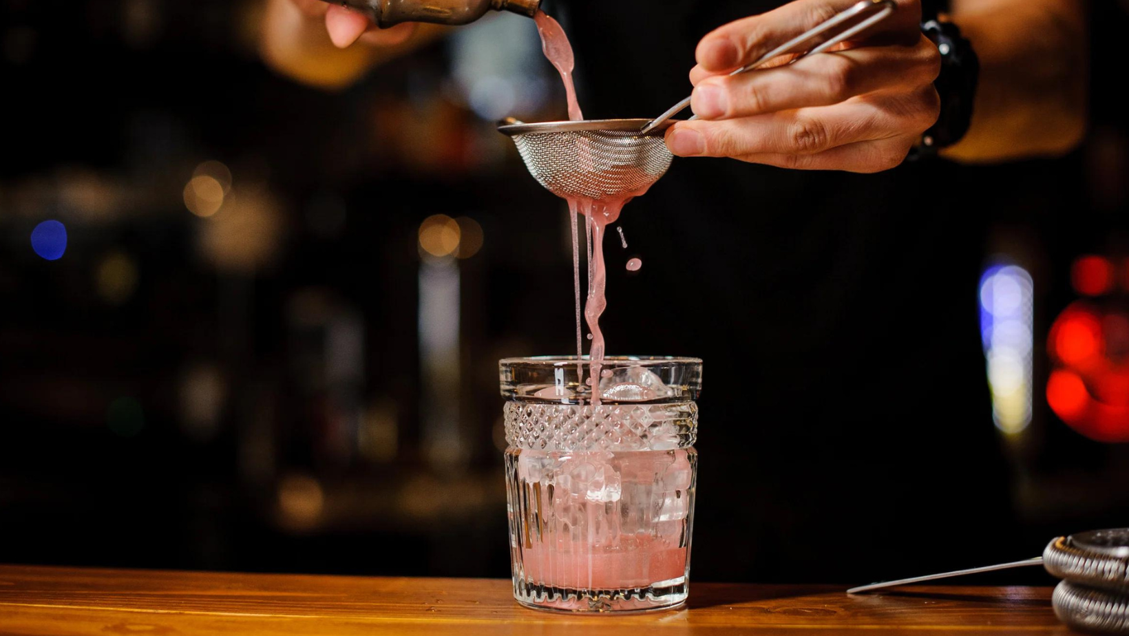 LES BASES DE LA MIXOLOGIE #001 : COMMENT FAIRE UN BON COCKTAIL